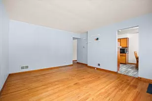 408 S May St, Joliet, IL 60436 - Photo 5