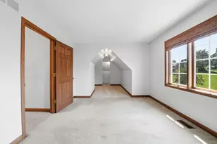 313 Trinity Ln, Oak Brook, IL 60523 - Photo 31
