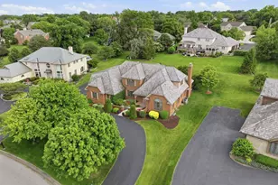 313 Trinity Ln, Oak Brook, IL 60523 - Photo 59