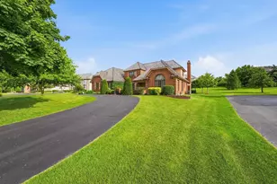 313 Trinity Ln, Oak Brook, IL 60523 - Photo 45