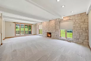 313 Trinity Ln, Oak Brook, IL 60523 - Photo 15