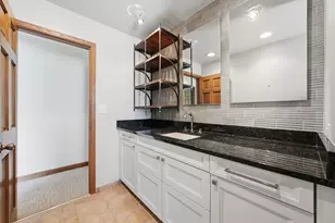 313 Trinity Ln, Oak Brook, IL 60523 - Photo 35