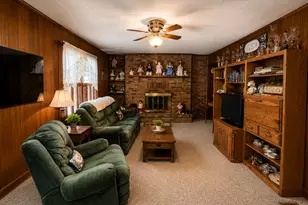 27712 W 17th Street Rd, Centralia, IL 62801 - Photo 3