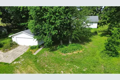 27712 W 17th Street Road, Centralia, IL 62801 - Photo 33