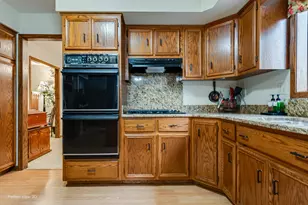 325 Twilight Dr, Morris, IL 60450 - Photo 7