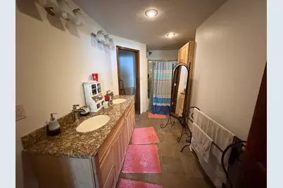 501 N Marion Avenue, Salem, IL 62881 - Photo 7