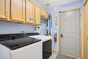 1479 Mackenzie Ln, Elgin, IL 60120 - Photo 9