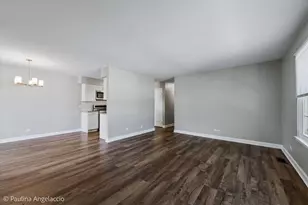 111 Lindenwood Ct, Vernon Hills, IL 60061 - Photo 9