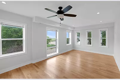 1055 W Pratt Boulevard #2A, Chicago, IL 60626 - Photo 5