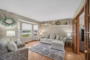 1113 Annandale Dr, Elgin, IL 60123 - Photo 3
