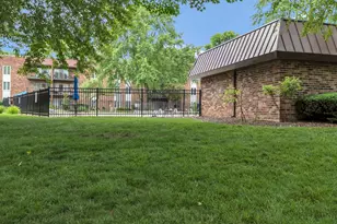 1041 W Ogden Ave, Naperville, IL 60563 - Photo 33