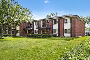 1110 N Dale Ave, Arlington Heights, IL 60004 - Photo 1