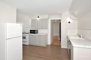 93 Elmhurst St, Crystal Lake, IL 60014 - Photo 3