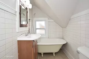 93 Elmhurst St, Crystal Lake, IL 60014 - Photo 9