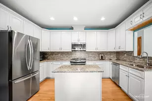 1N211 Coventry Dr, Carol Stream, IL 60188 - Photo 11