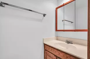705 Erin Dr, Champaign, IL 61822 - Photo 17