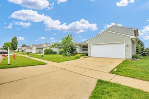 705 Erin Dr, Champaign, IL 61822 - Photo 3