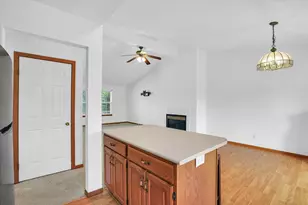 705 Erin Dr, Champaign, IL 61822 - Photo 13