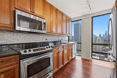 1660 N La Salle Drive #2002, Chicago, IL 60614 - Photo 3