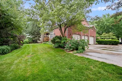 9035 Keystone Avenue, Skokie, IL 60076 - Photo 5