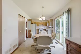 1730 Deer Run Dr, Montgomery, IL 60538 - Photo 9
