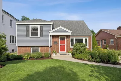 631 S Ashland Avenue, La Grange, IL 60525 - Photo 1