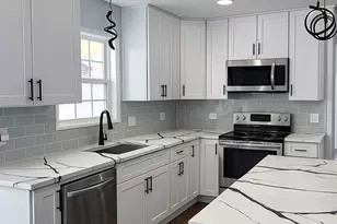 738 E 155th St, Phoenix, IL 60426 - Photo 5