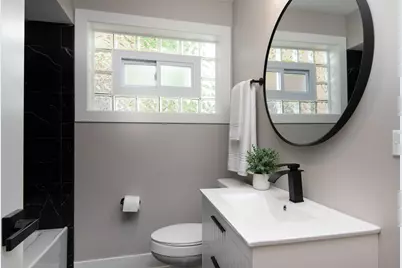10338 S Vernon Avenue, Chicago, IL 60628 - Photo 13