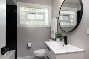10338 S Vernon Ave, Chicago, IL 60628 - Photo 13