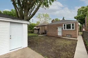10338 S Vernon Ave, Chicago, IL 60628 - Photo 35