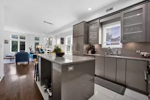 540 W Oakdale Ave, Chicago, IL 60657 - Photo 7