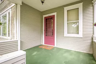 1810 Oxford St, Rockford, IL 61103 - Photo 5
