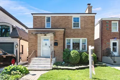 3011 W Jarvis Avenue, Chicago, IL 60645 - Photo 1