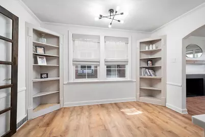 3011 W Jarvis Avenue, Chicago, IL 60645 - Photo 9