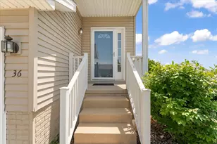 36 Andy Ct, Bloomington, IL 61704 - Photo 3