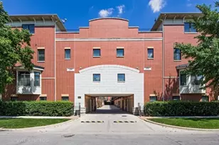 1192 S Clarence Ave, Oak Park, IL 60304 - Photo 1