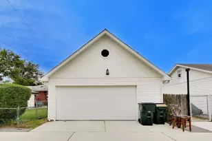 8048 N Oketo Ave, Niles, IL 60714 - Photo 21