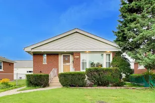 8048 N Oketo Ave, Niles, IL 60714 - Photo 1