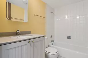 651 W Sheridan Rd, Chicago, IL 60613 - Photo 11