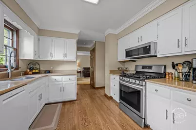 916 Britta Lane, Batavia, IL 60510 - Photo 7