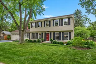 916 Britta Ln, Batavia, IL 60510 - Photo 1