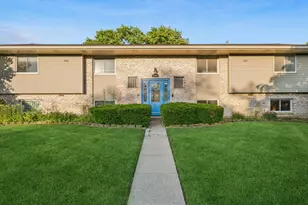 1342 S 14th St, Saint Charles, IL 60174 - Photo 1