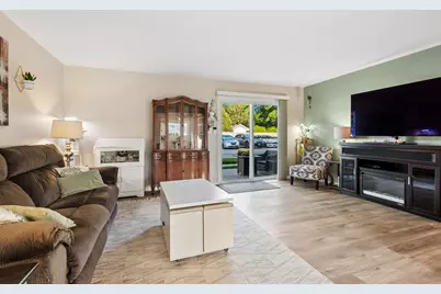 1342 S. 14th Street #B1, Saint Charles, IL 60174 - Photo 3
