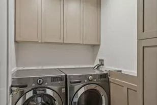 55 E Erie St, Chicago, IL 60611 - Photo 25