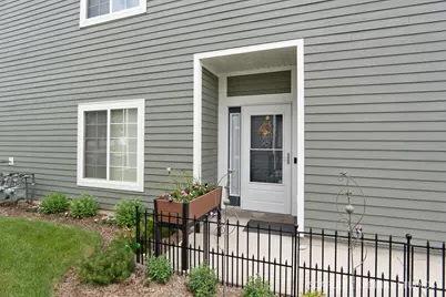 911 Gillespie Lane, Yorkville, IL 60560 - Photo 3