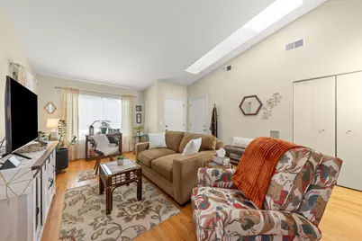 2S111 Waltham Court, Warrenville, IL 60555 - Photo 7