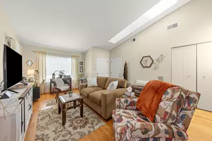 2S111 Waltham Ct, Warrenville, IL 60555 - Photo 7