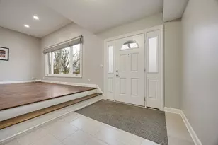 1811 Azalea Ln, Mount Prospect, IL 60056 - Photo 3