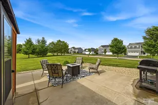 305 Shadow Wood Dr, Yorkville, IL 60560 - Photo 7