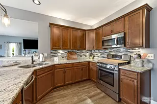 305 Shadow Wood Dr, Yorkville, IL 60560 - Photo 27